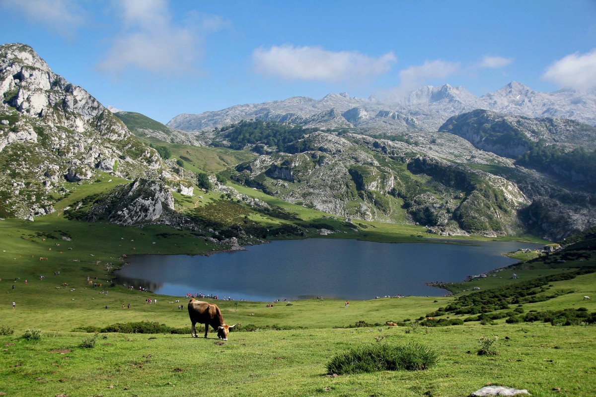 2. Picos de Europa Picos de Europa