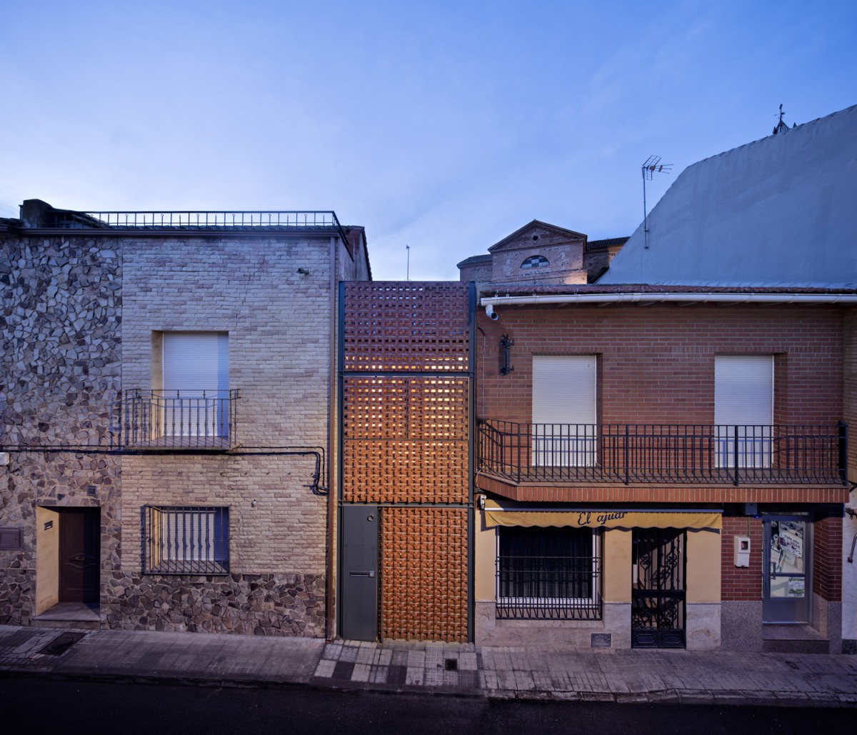 Una casa de pueblo en Ciudad Real y el Museo de Arte Contemporáneo de Londres, nominados a la mejor construcción en ladrillo