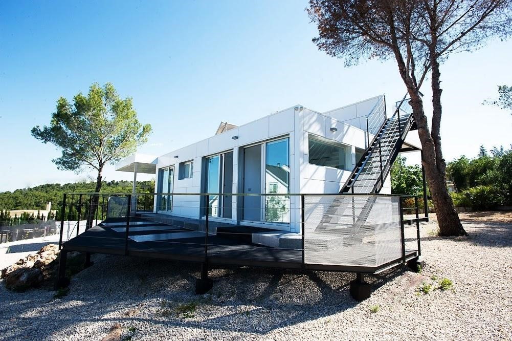 Una casa portátil para vivir en cualquier parte  Portable house,  Prefabricated houses, Concrete house