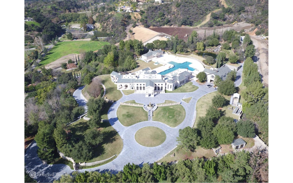 Bradbury, California. 29,9 millones dólares (25,2 millones euros), 3.595 m2 extravagant_extras_in_california