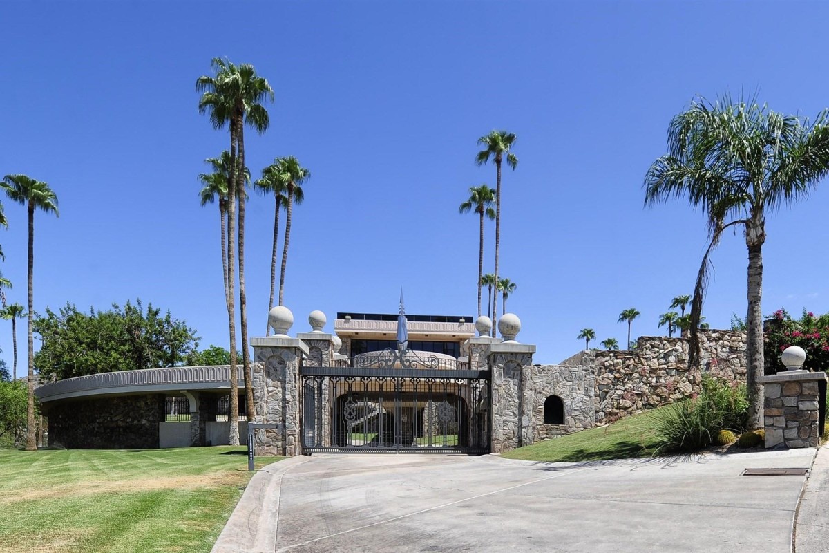 Camelback Mountain, Phoenix. 8,5 millones dólares (7,2 millones euros), 4.830 m2 high_drama_in_the_desert-phoenix