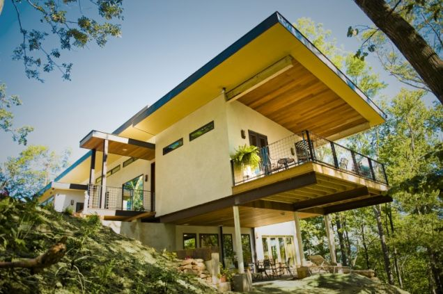 De minicasas a imponentes chalets: las sorprendentes viviendas construidas con cannabis