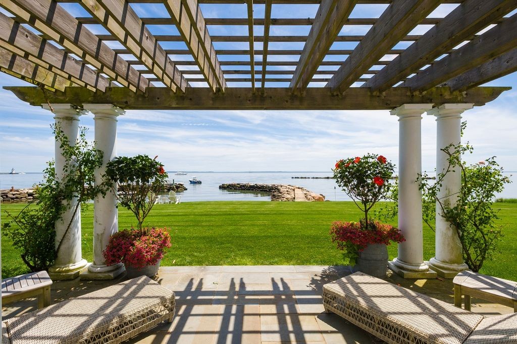 10-mohegan-avenue-22