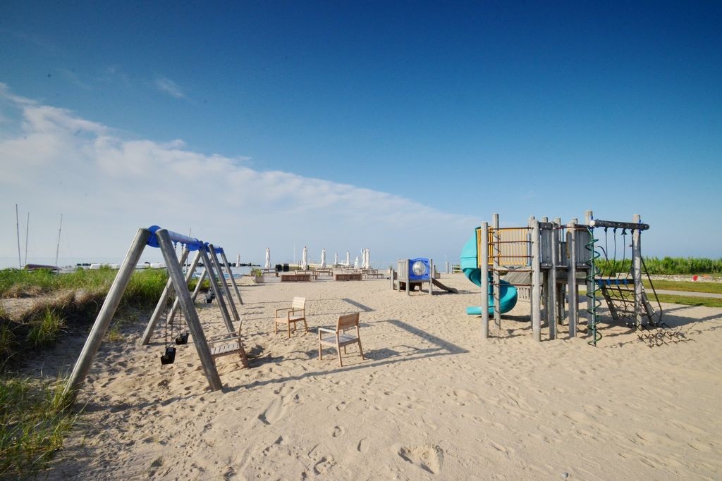 10-mohegan-avenue-31