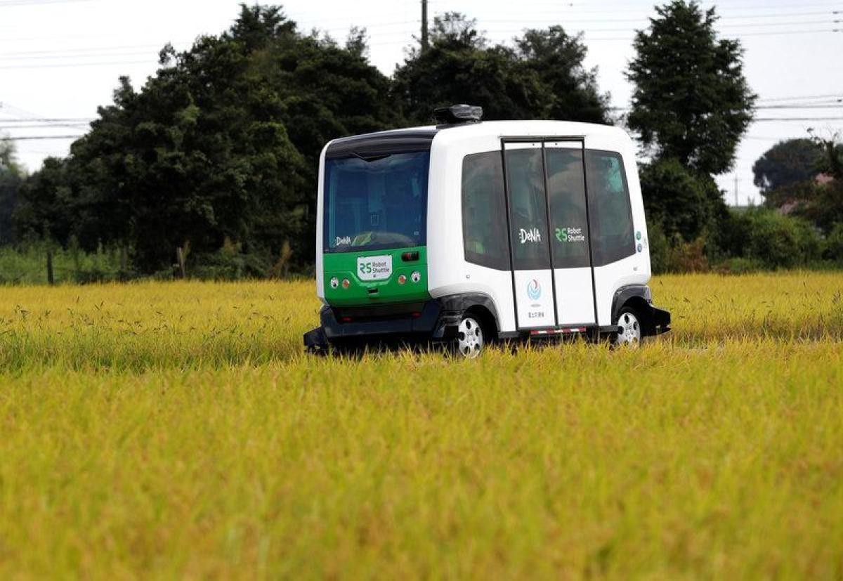 Japón prueba un autobús sin conductor para sacar a los abuelos a la calle