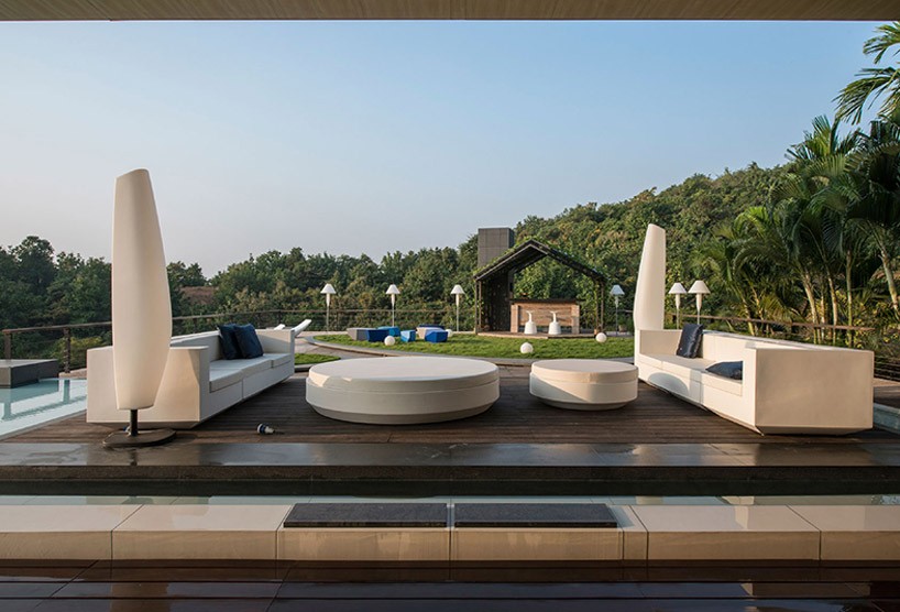 shroffleon-aurelia-house-pool-mumbai-11