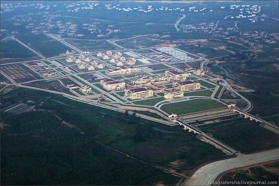 Egipto acelera la construcción de una faraónica capital con la ayuda de China