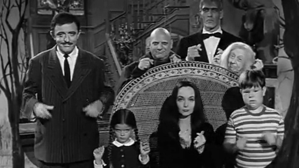 De 'La familia Addams' a ‘It’: pelis y series que te inspirarán para decorar tu casa en Halloween