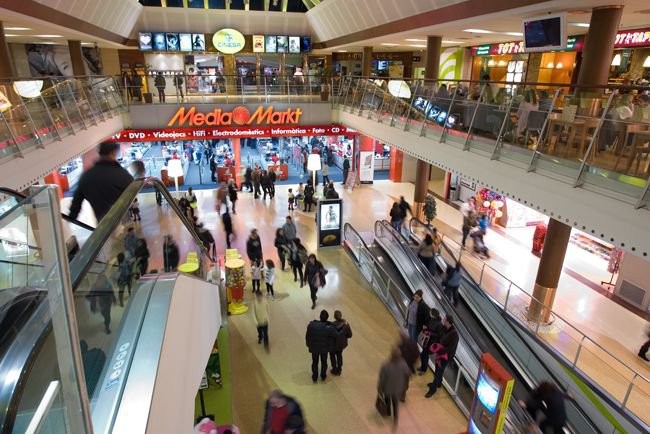 Meridia Capital compra por 35 millones el centro comercial Barnasud