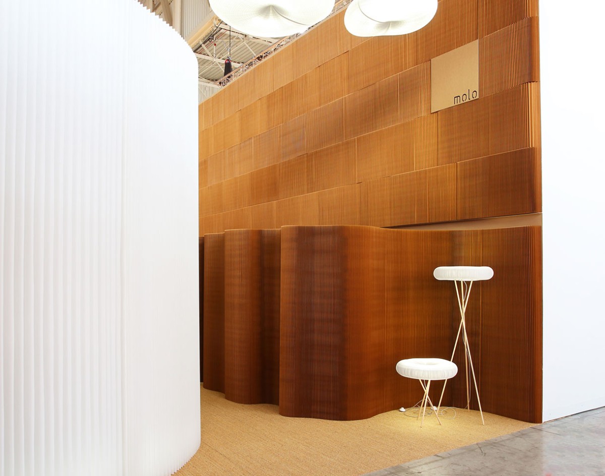 Mesas, ‘pufs’ y hasta azulejos: los originales muebles de papel que aterrizarán en tu hogar