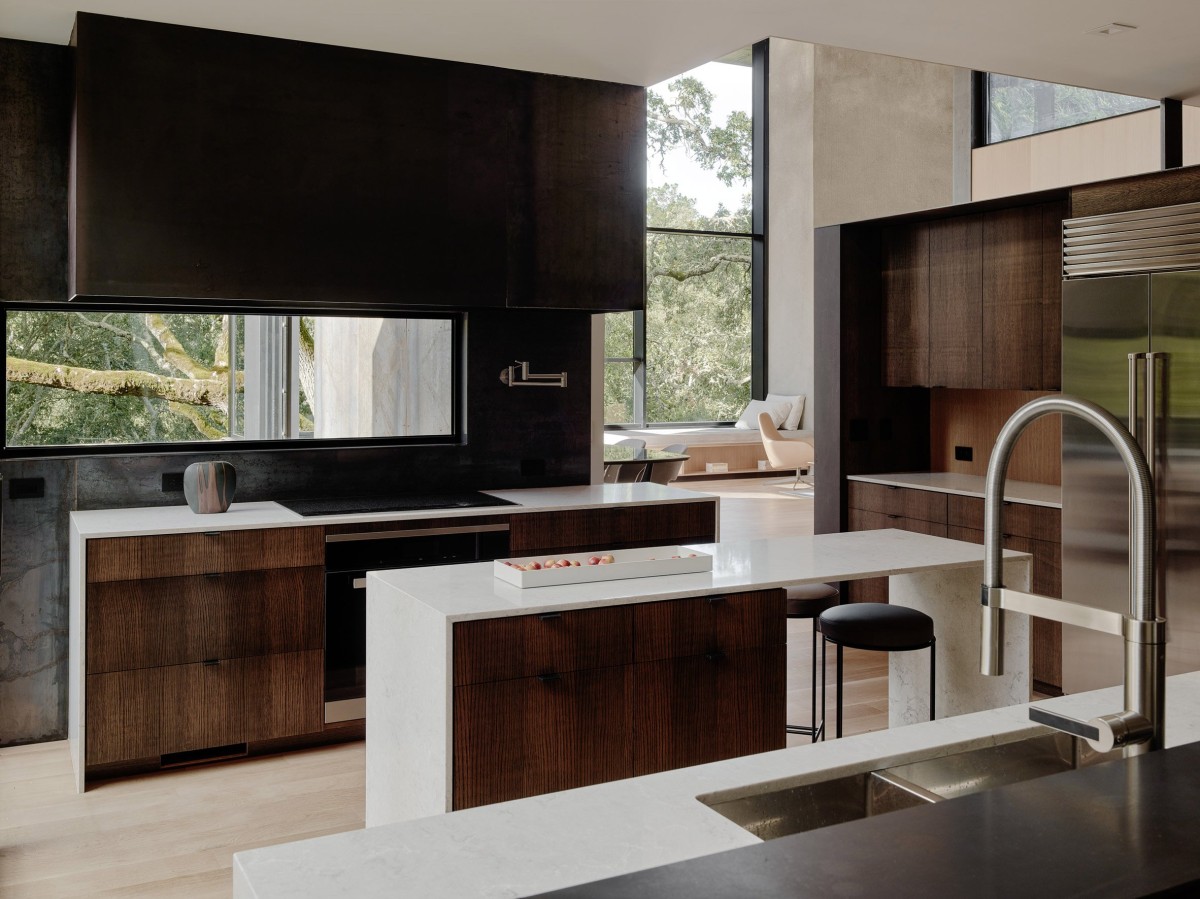 miner-road-faulkner-architects_dezeen_2364_col_52