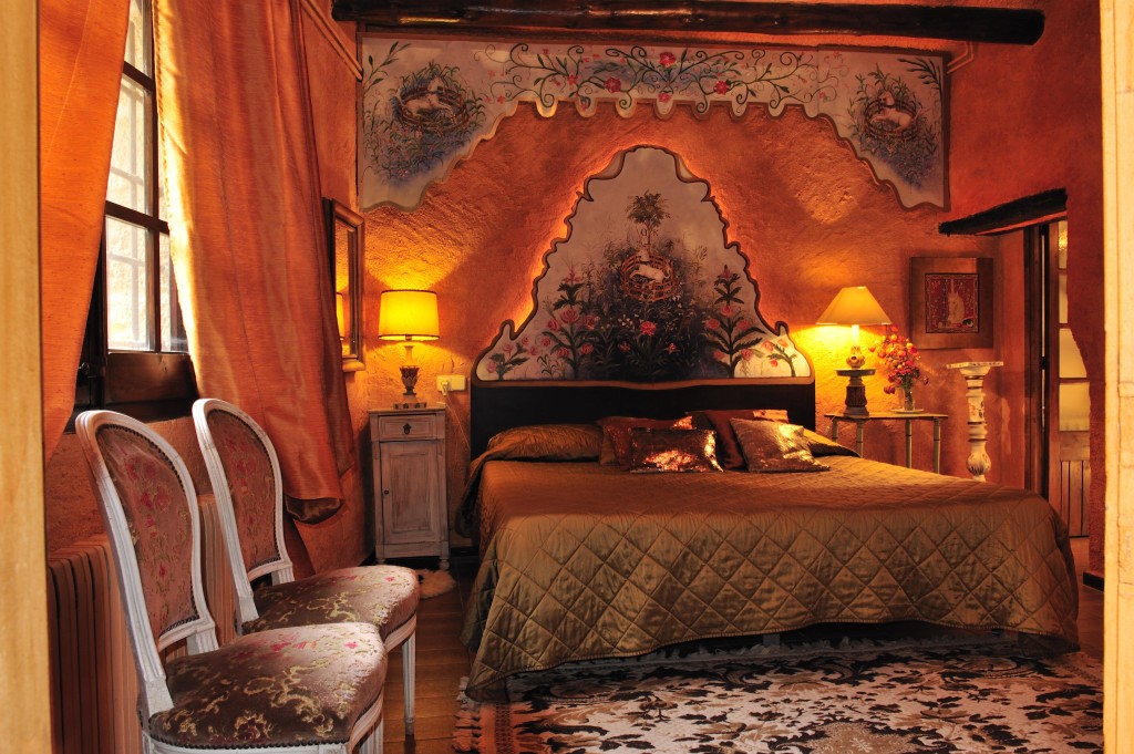 La esencia del surrealismo es transmitir la alegría universal