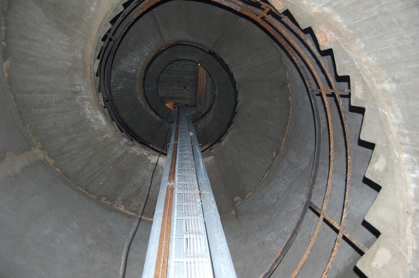 el búnker cuenta con unos 1.400 m2