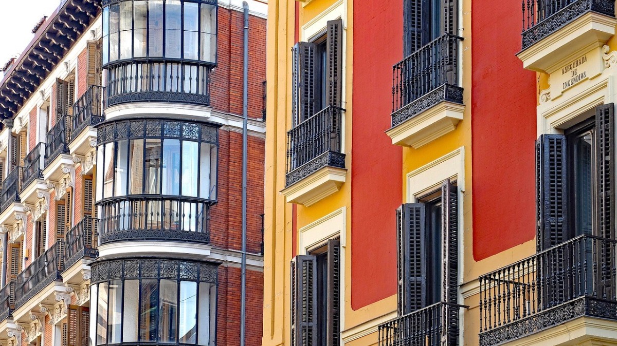 Así son las fachadas con nombre español que nos permitirán ahorrar en calefacción