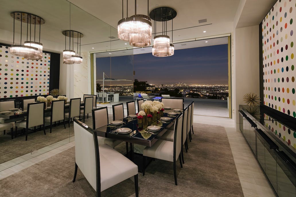 Comedor con vistas a la ciudad