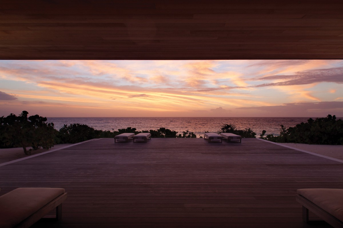 De día y de noche es una explosión de colores