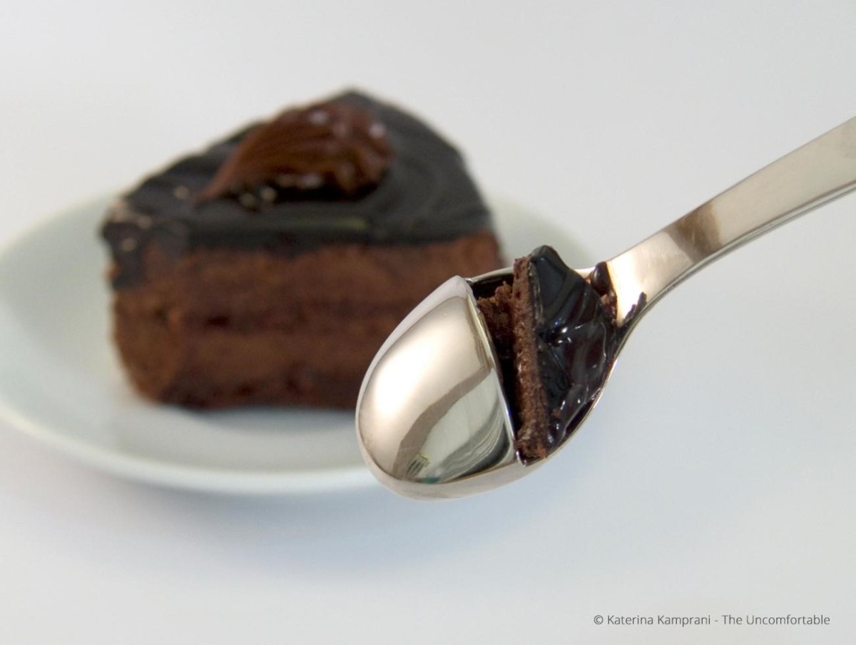 Del tenedor fofo a la silla ahuevada: muebles surrealistas que harían inhabitable tu hogar