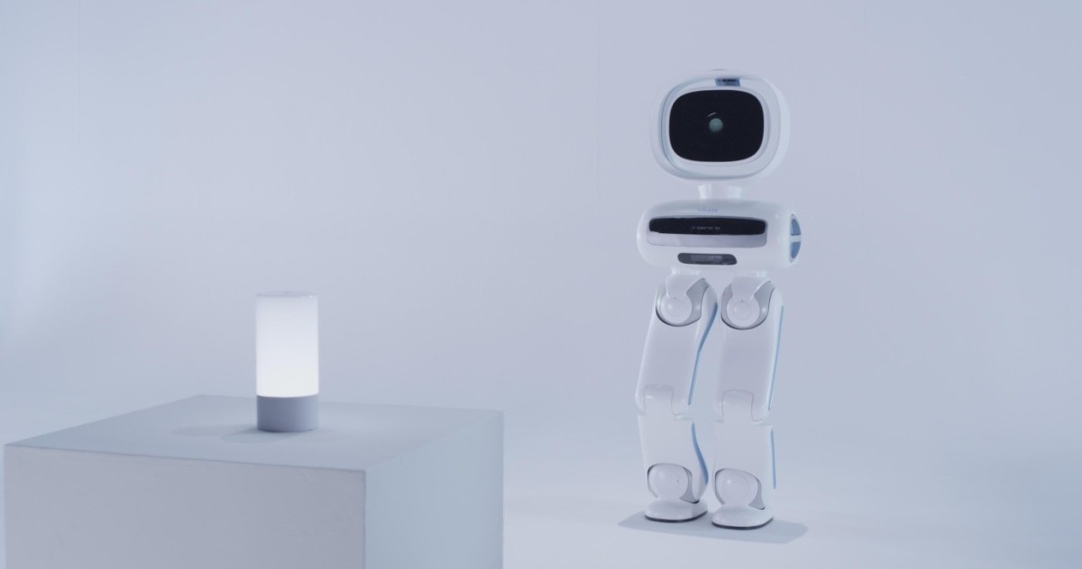 De la ducha habladora al robot que te trae bebida: la tecnología para el hogar más loca del año