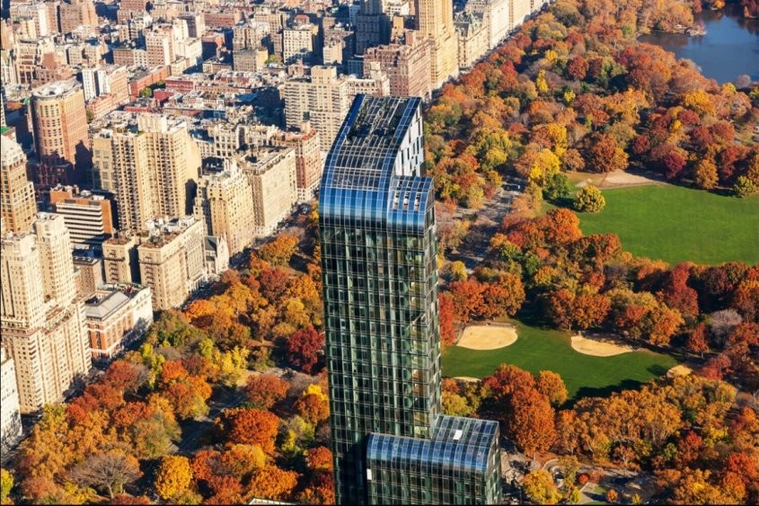 One57 se erige imponente frente a Central Park