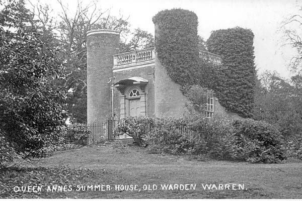 qash-history-folliesmagazineimage-600x400