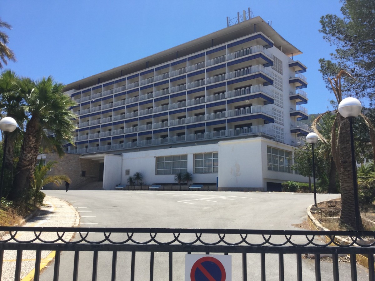 Una socimi compra a BBVA una antigua residencia en Alicante para reconvertirla en hotel