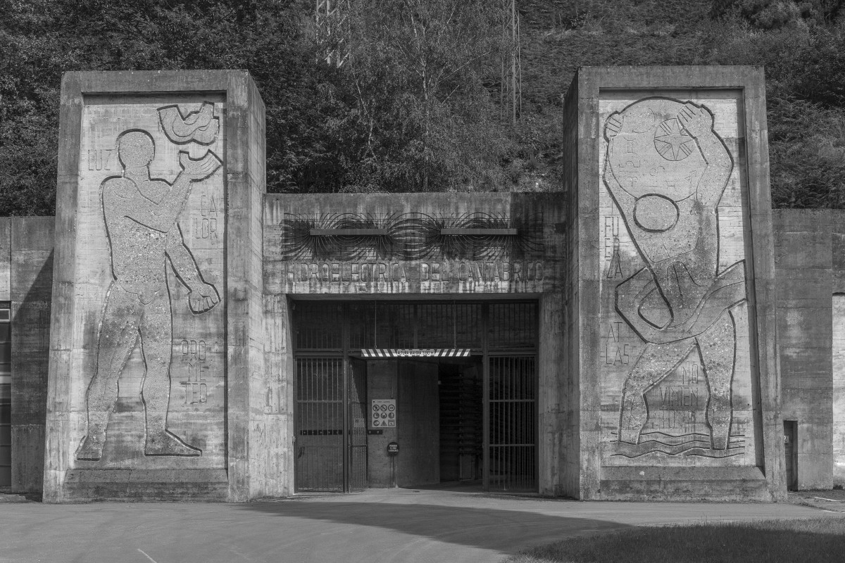 Central hidroeléctrica de Miranda, Asturias