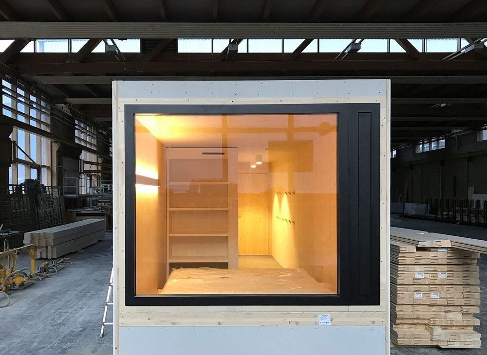 Los bloques son traslados en camiones