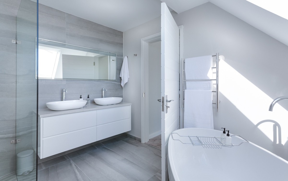 Guía para hacer una reforma integral de tu baño por menos de 3.000 euros