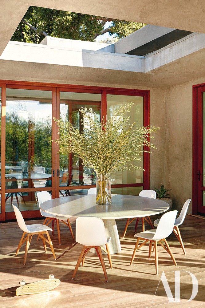 Esta vez es una mesa redonda