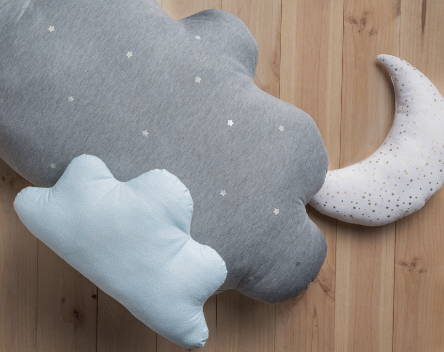 cojines-de-formas-azul-gris