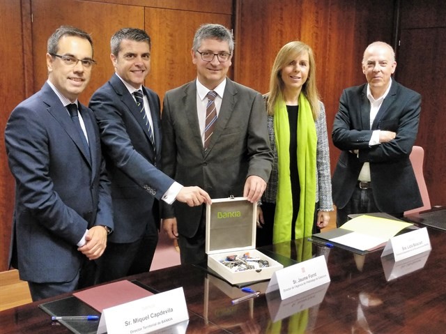Bankia cede 300 viviendas a la Generalitat para alquiler social