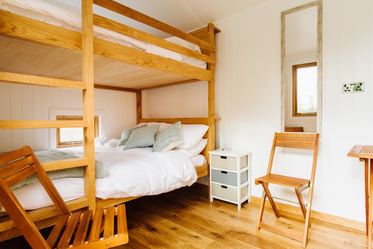 thehamletsamlesbury-02