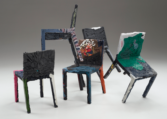 Se necesita ropa y resina