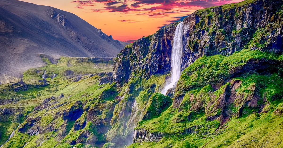 Cascade situate pe trasee turistice montane în Spania/ pixabay.com/es/users/TheDigitalArtist-202249/