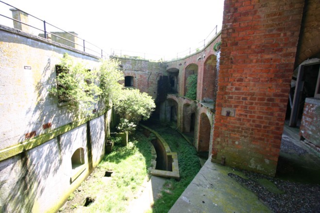 El interior de la fortificación