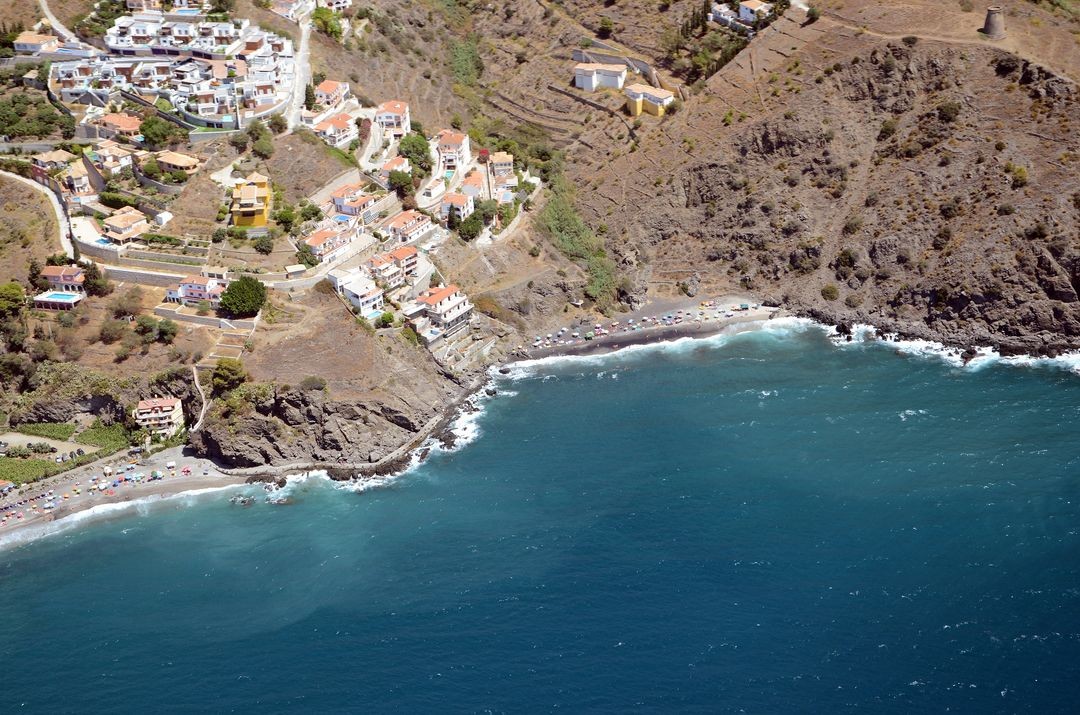 Playa Curumbico, Almuñécar, Granada / Fuente: mapama.gob.es