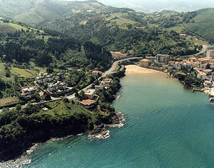 Playa Laidatxu, Mundaka, Vizcaya / Fuente: mapama.gob.es