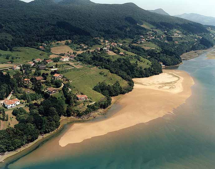 Playa Kanalape, Gautegiz Arteaga, Vizcaya / Fuente: mapama.gob.es