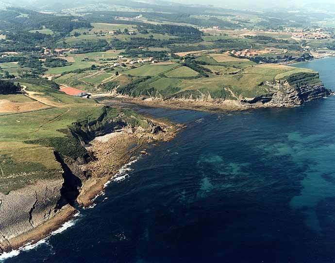Playa Ensenada de Fonfría, Ruiloba, Cantabria / Fuente: mapama.gob.es