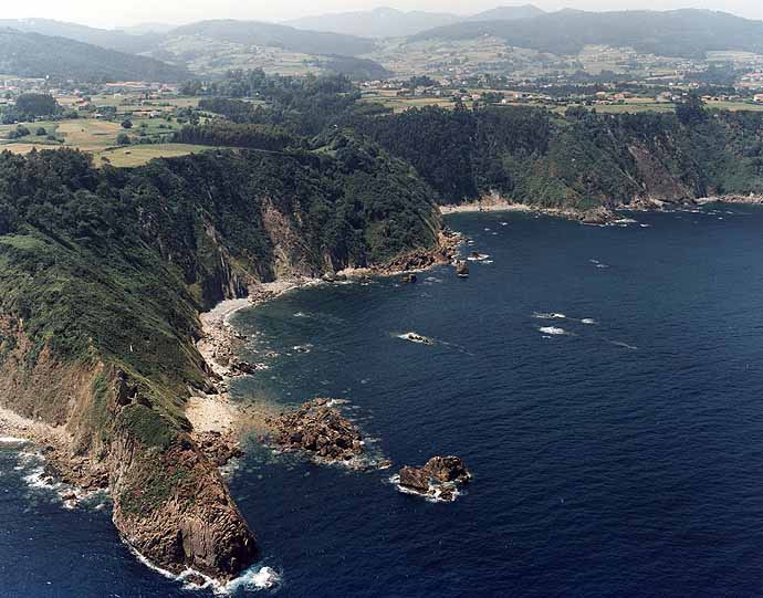 Playa La Corvera, Cudillero, Asturias / Fuente: mapama.gob.es