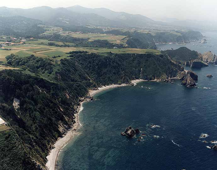 Playa L'Airín, Cudillero, Asturias / Fuente: mapama.gob.es