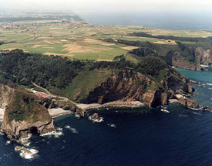 Playa Puerto Chico, Cudillero, Asturias / Fuente: mapama.gob.es
