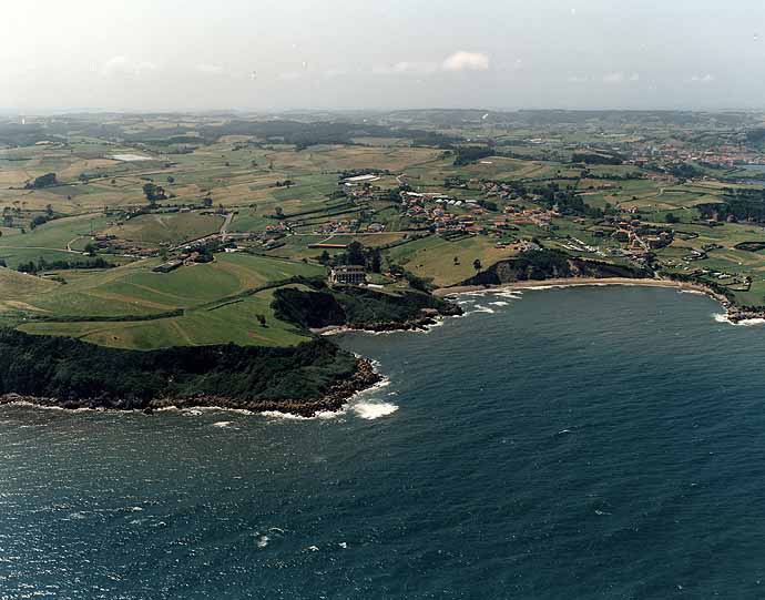 Playa San Pedro de Antromero, Gozón, Asturias / Fuente: mapama.gob.es