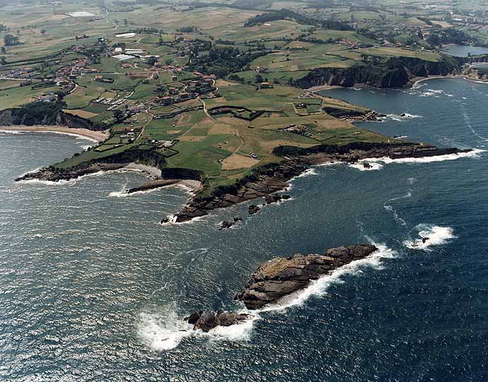 Playa El Bigaral, Gozón, Asturias / Fuente: mapama.gob.es