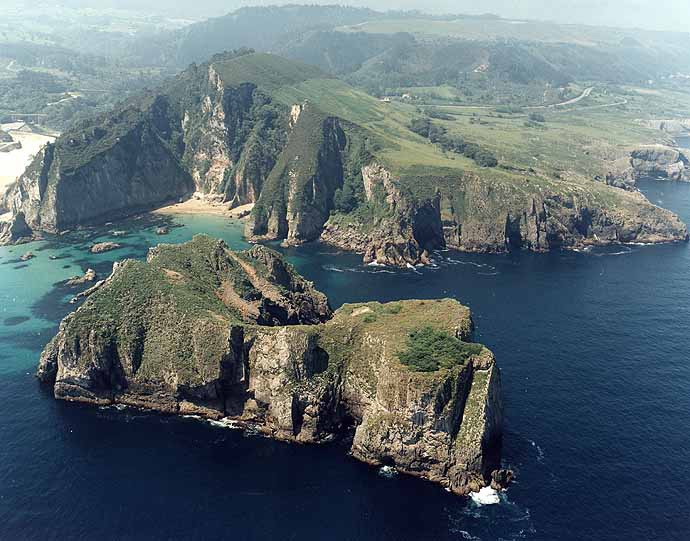 Playa La Acacia, Llanes, Asturias / Fuente: mapama.gob.es