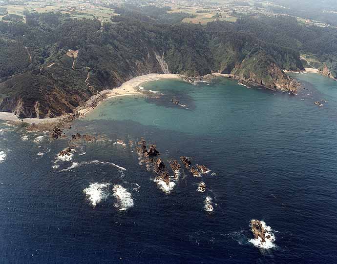 Playa Cazonera, Muros de Nalón, Asturias / Fuente: mapama.gob.es