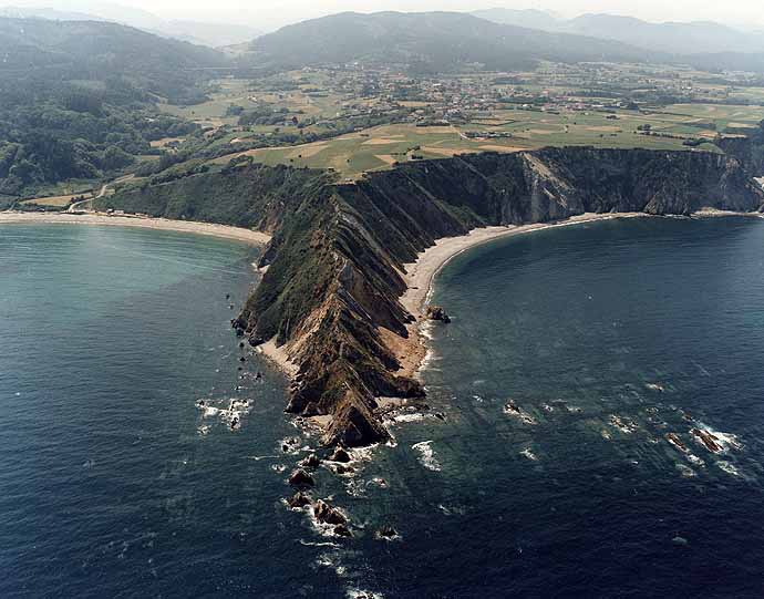 Playa Cadavedo, Valdés, Asturias / Fuente: mapama.gob.es