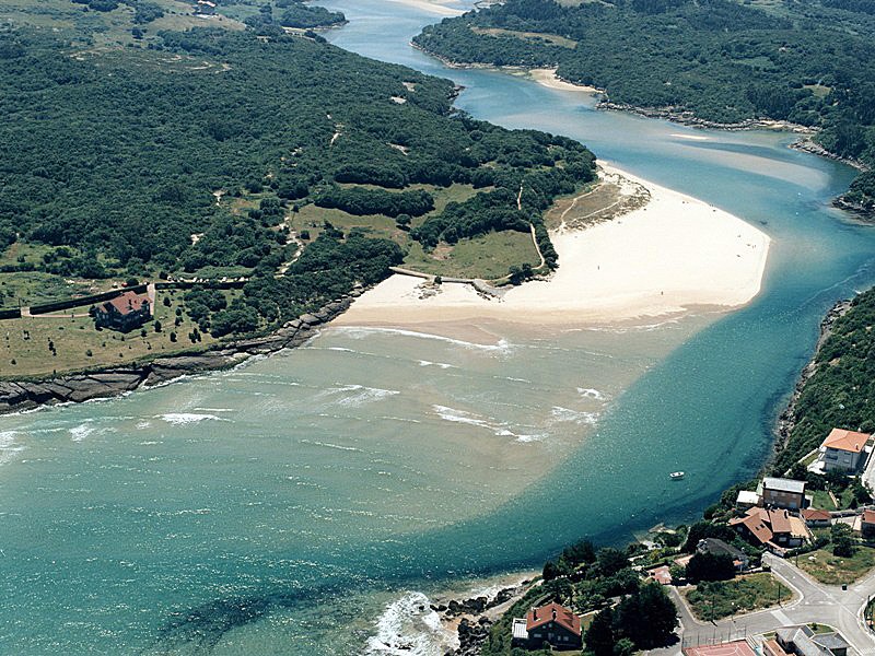 Playa La Arena, Arnuero, Cantabria / Fuente: mapama.gob.es