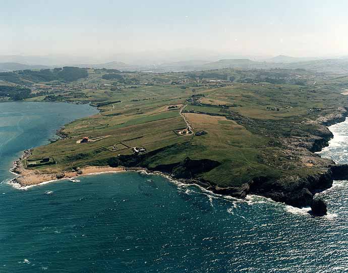 Playa Robayera, Miengo, Cantabria / Fuente: mapama.gob.es