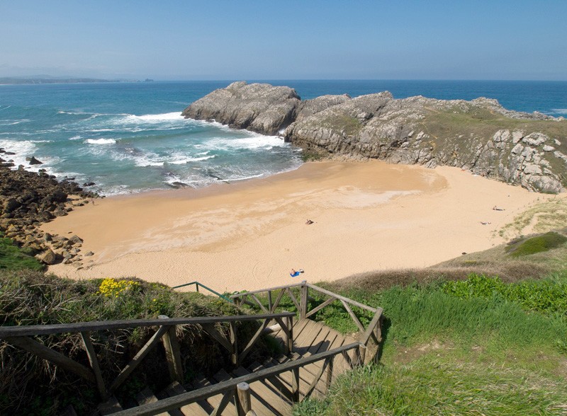 Playa Somocuevas, Piélagos, Cantabria / Fuente: mapama.gob.es